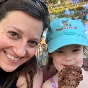 Meet your Posher, Julie